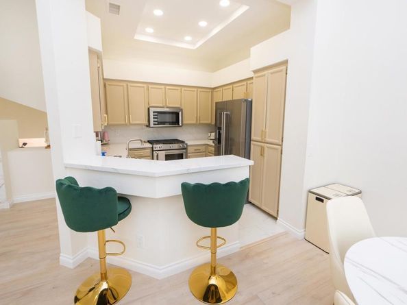 11376 Via Rancho San Diego Road F, El Cajon CA 92019