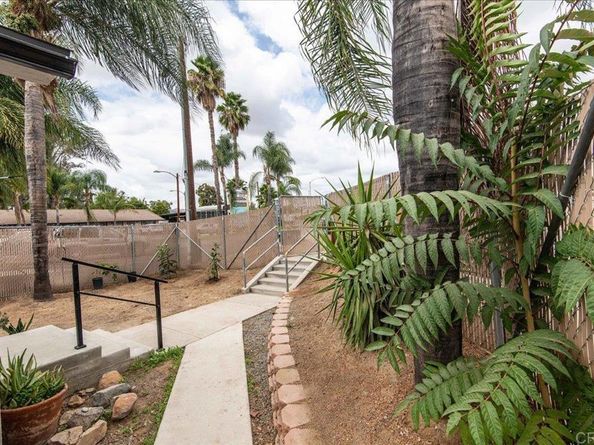 9742 Los Coches Rd, Lakeside CA 92040