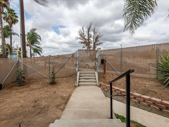 9742 Los Coches Rd, Lakeside CA 92040