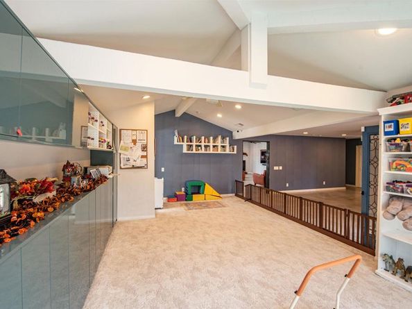 17892 Creciente Way, San Diego CA 92127