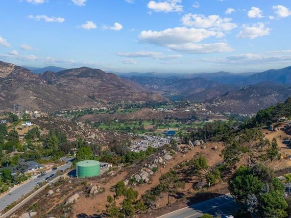 1223 Burris Drive, El Cajon CA 92019