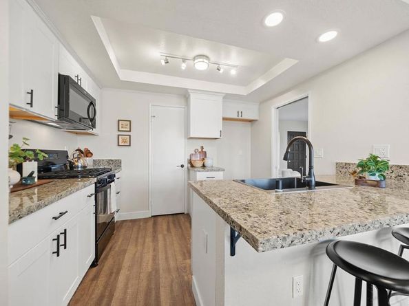 1425 Camino Zalce, San Diego CA 92111