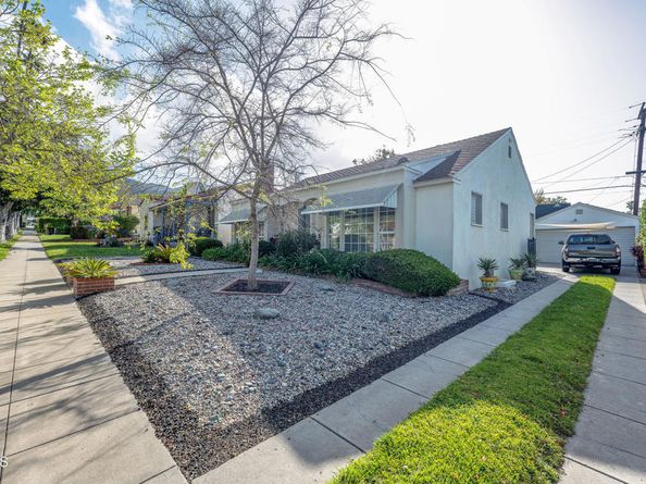 1404 Sycamore Avenue, Glendale CA 91201