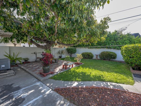 1404 Sycamore Avenue, Glendale CA 91201