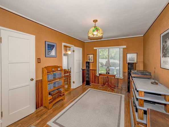 1404 Sycamore Avenue, Glendale CA 91201