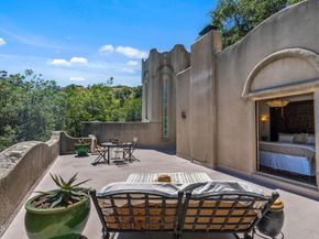 2707 Hermosita Drive, Glendale CA 91208