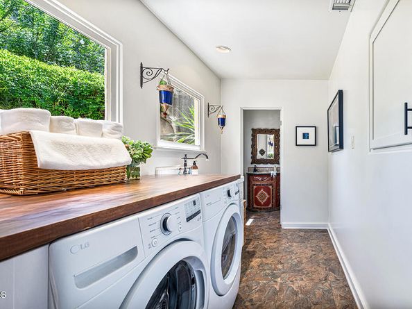 2707 Hermosita Drive, Glendale CA 91208