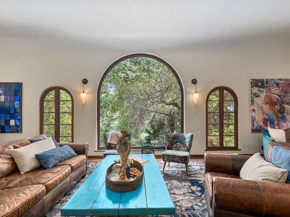 2707 Hermosita Drive, Glendale CA 91208
