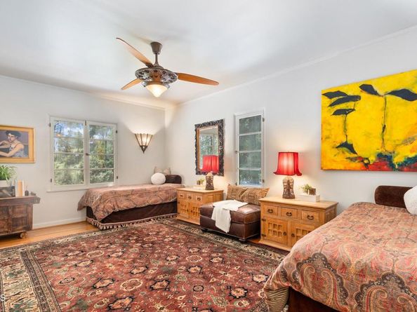 2707 Hermosita Drive, Glendale CA 91208
