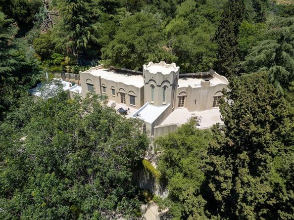 2707 Hermosita Drive, Glendale CA 91208