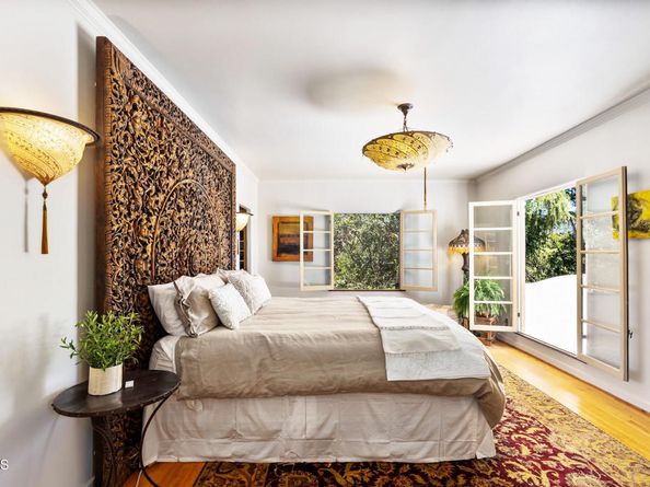 2707 Hermosita Drive, Glendale CA 91208