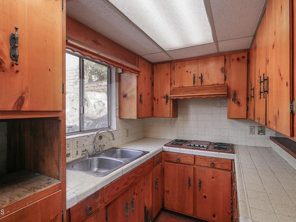 3908 Park Place, La Crescenta CA 91214