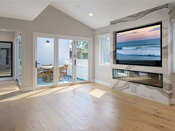 503 1/2 Poinsettia, Corona Del Mar CA 92625