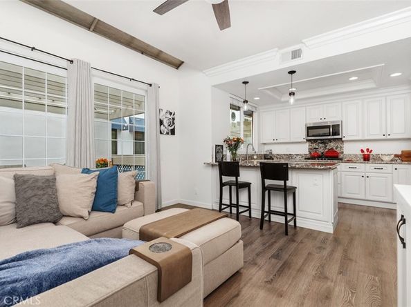 19451 Pompano Lane Lane 110, Huntington Beach CA 92648