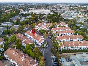 19451 Pompano Lane Lane 110, Huntington Beach CA 92648