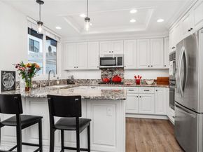 19451 Pompano Lane Lane 110, Huntington Beach CA 92648