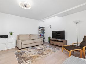 19451 Pompano Lane Lane 110, Huntington Beach CA 92648