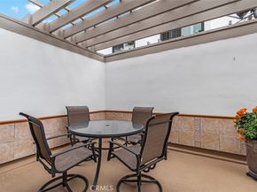 19451 Pompano Lane Lane 110, Huntington Beach CA 92648