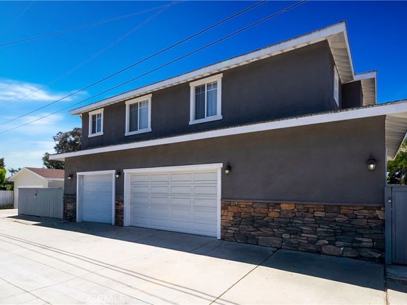 228 Del Mar Avenue, Costa Mesa CA 92627
