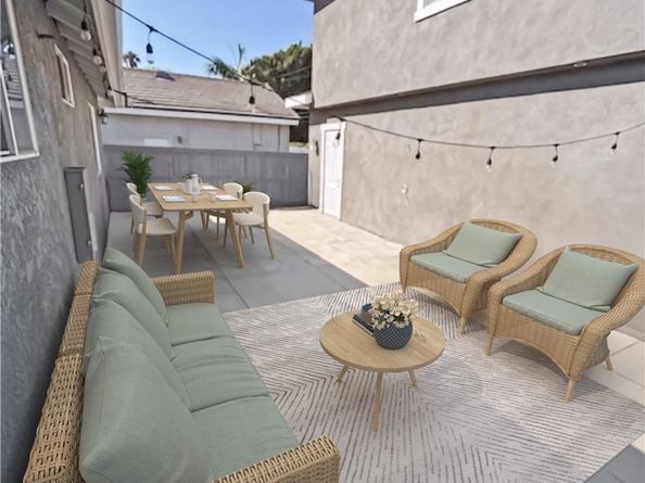 228 Del Mar Avenue, Costa Mesa CA 92627