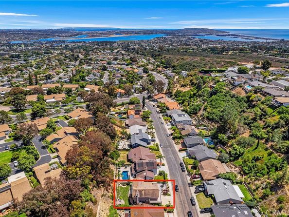 5497 Coral Reef, La Jolla CA 92037