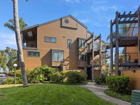 4009 Layang Layang Circle, Carlsbad CA 92008