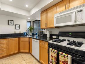 4009 Layang Layang Circle, Carlsbad CA 92008