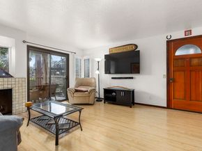 4009 Layang Layang Circle, Carlsbad CA 92008