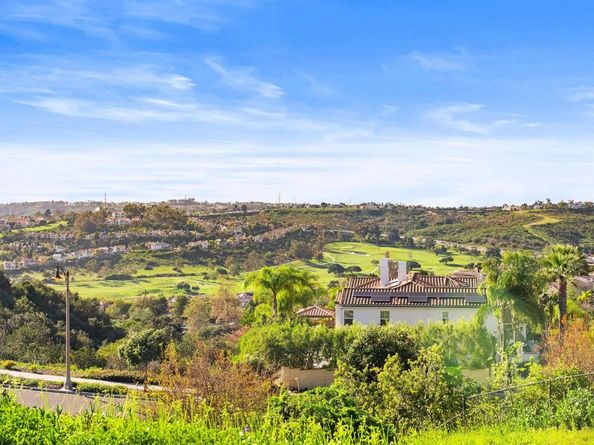 2518 Unicornio Street, Carlsbad CA 92009