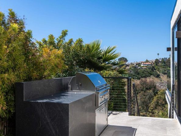 2684 Costebelle Drive, La Jolla CA 92037