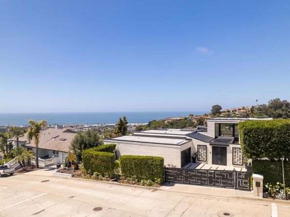 2684 Costebelle Drive, La Jolla CA 92037