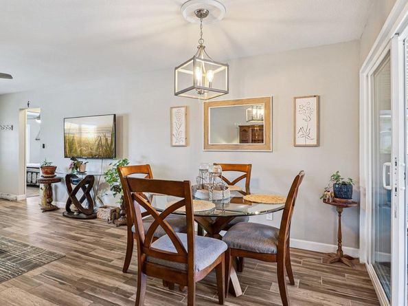 1736 Round Tree Dr, Oceanside CA 92056