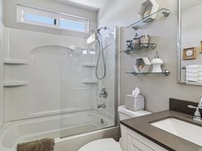1736 Round Tree Dr, Oceanside CA 92056