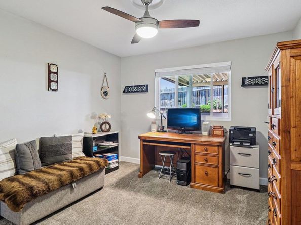 1736 Round Tree Dr, Oceanside CA 92056