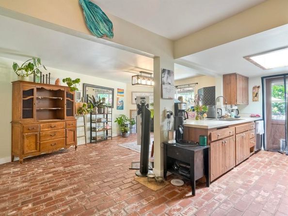 1080 Buena Place, Carlsbad CA 92008