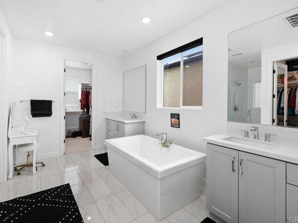 8177 Rose Quartz Circle, San Diego CA 92126