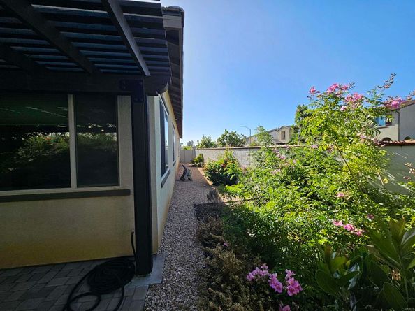 1915 Halley Court, Escondido CA 92026