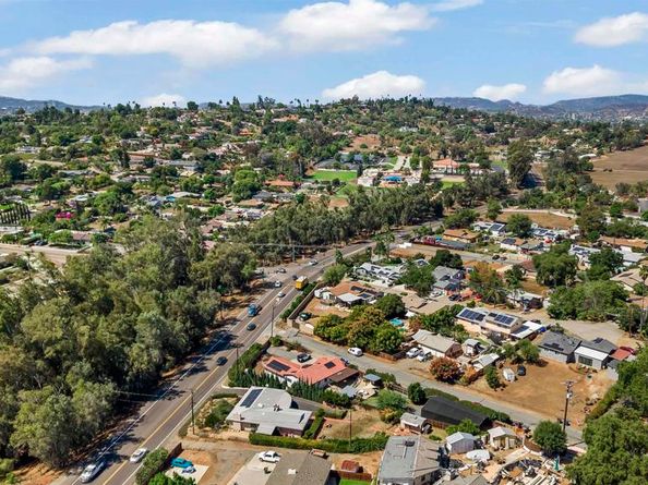 1722 San Pasqual Valley Road, Escondido CA 92027