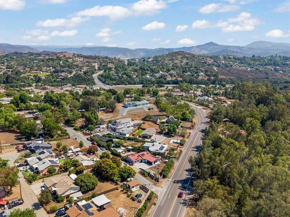 1722 San Pasqual Valley Road, Escondido CA 92027