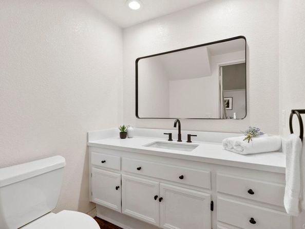 7012 Goldenrod Way, Carlsbad CA 92011