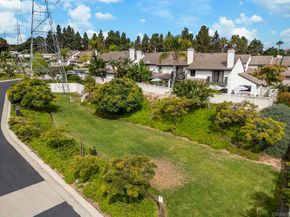 7012 Goldenrod Way, Carlsbad CA 92011