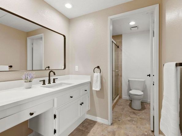 7012 Goldenrod Way, Carlsbad CA 92011