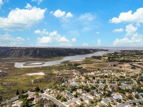 7012 Goldenrod Way, Carlsbad CA 92011