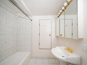 2532 Navarra Drive A, Carlsbad CA 92009