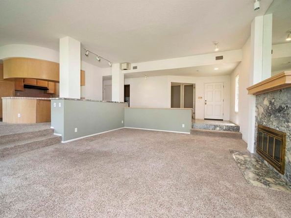 2532 Navarra Drive A, Carlsbad CA 92009