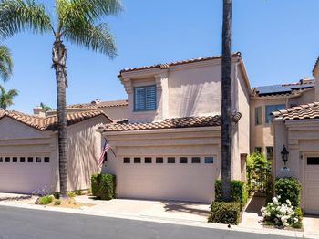 3647 Paseo Vista Famosa