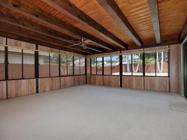 1541 Lauralynn Place, Oceanside CA 92054