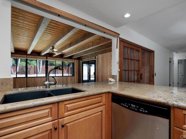 1541 Lauralynn Place, Oceanside CA 92054