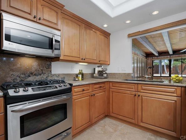 1541 Lauralynn Place, Oceanside CA 92054