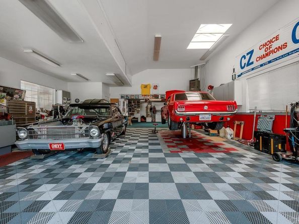 1541 Lauralynn Place, Oceanside CA 92054